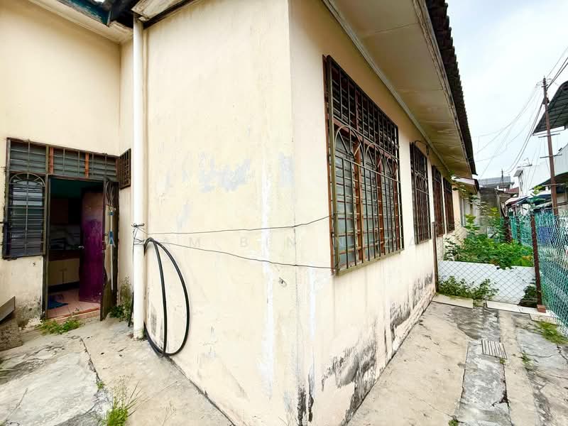 1-storey Terraced House for Sale at Taman Semenyih Indah - Adam Bin Nizar - PropertyGuru.com.my