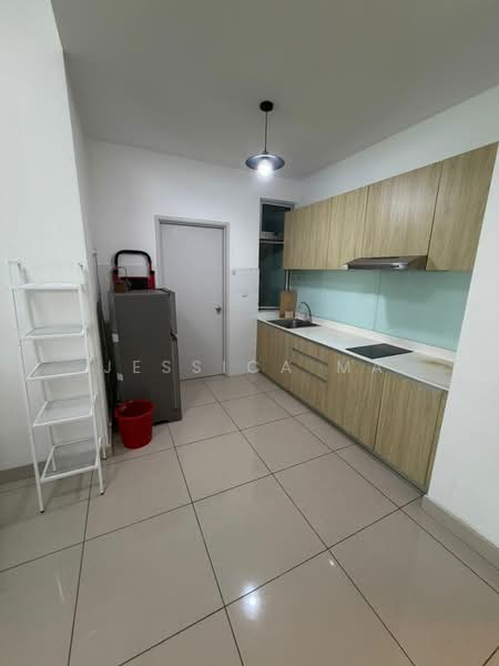 Service Residence for Rent at Meridin Bayvue Serviced Apartment - Jessica Ma - Kitchen - PropertyGuru.com.my