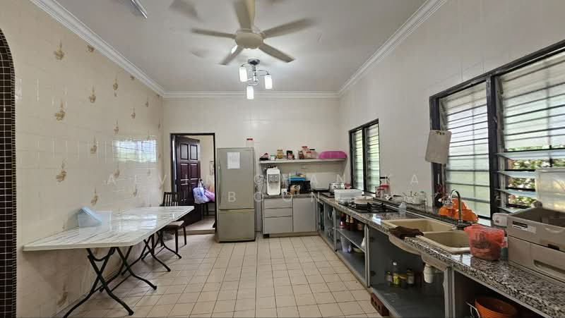 Rumah Banglo untuk Dijual di Bukit Baru (Melaka) - Alvin Chan Kai Boon - Kitchen - PropertyGuru.com.my