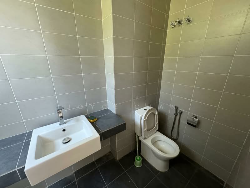 Semi-Detached House for Sale in Cyberjaya (Selangor) - Joyce Chan - Bathroom - PropertyGuru.com.my