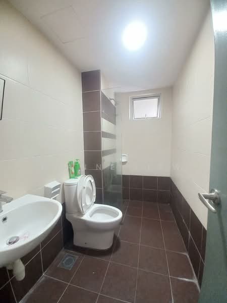 Service Residence for Sale at One Sentral Serviced Residence - Leanne Liew - Bathroom - PropertyGuru.com.my