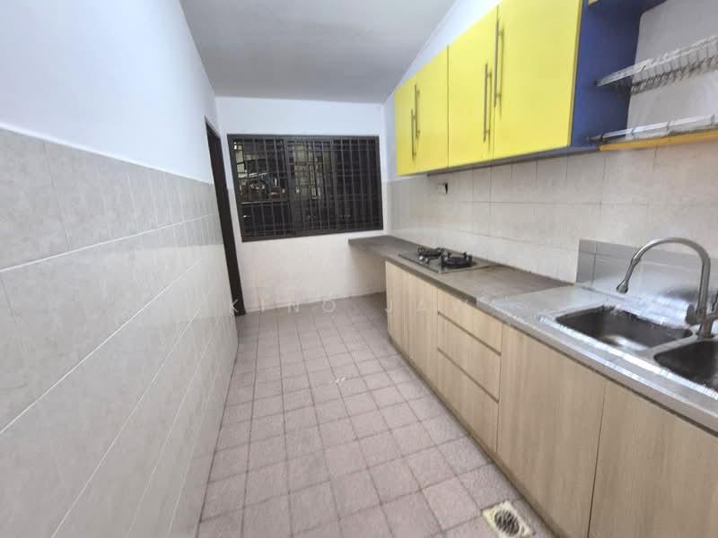 1.5-storey Terraced House for Sale in Taman Pelangi Indah (Ulu Tiram) - Kino Jaw - Kitchen - PropertyGuru.com.my