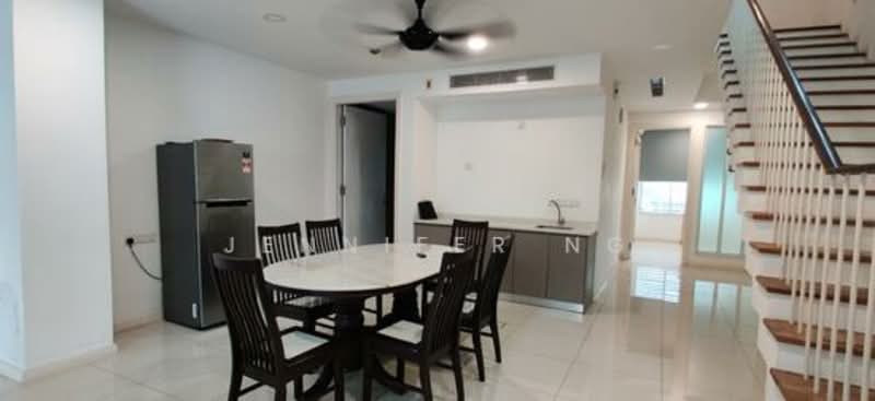 Rumah Bandar untuk Dijual di Putra Heights (Subang Jaya) - Jennifer Ng - Dining Room - PropertyGuru.com.my