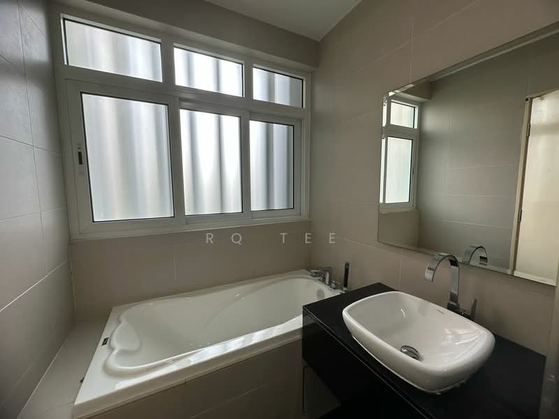 Condominium for Sale at Medini Signature - RQ Tee - Bathroom - PropertyGuru.com.my