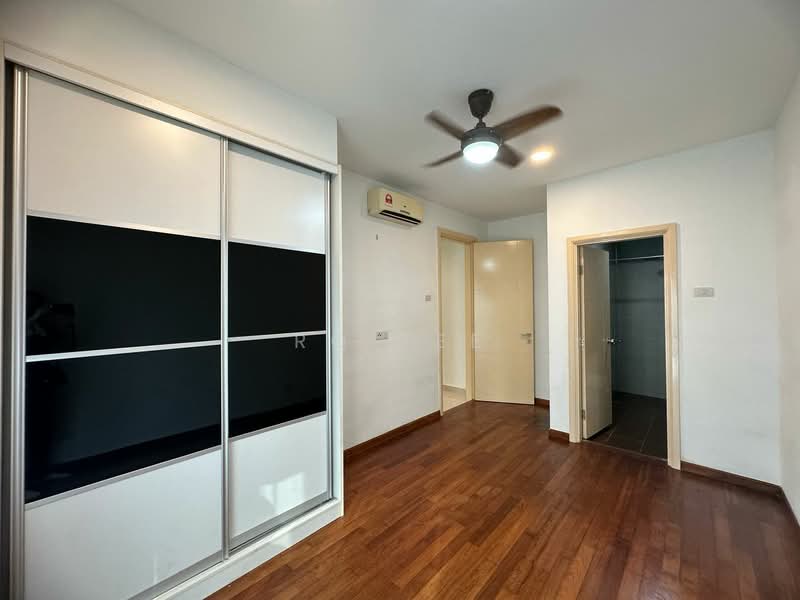 Condominium for Sale at Medini Signature - RQ Tee - Bedroom - PropertyGuru.com.my