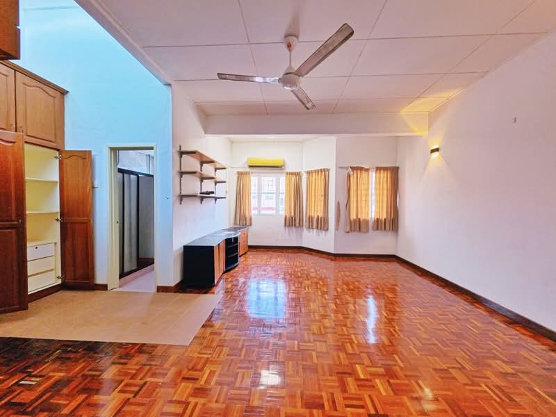 2-storey Terraced House for Sale in Bandar Utama (Selangor) - KH LEE - Living Room - PropertyGuru.com.my