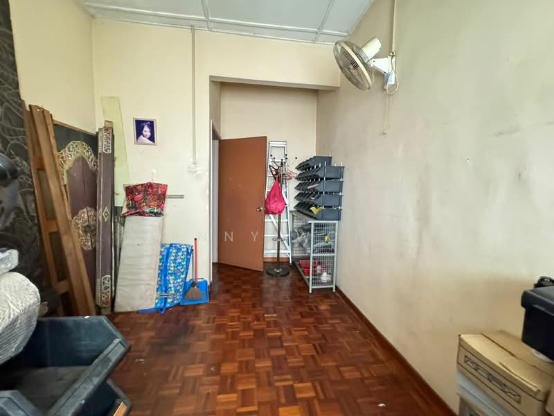 2-storey Terraced House for Sale in Taman Daya (Kepong) - Danny Wong - Interior - PropertyGuru.com.my