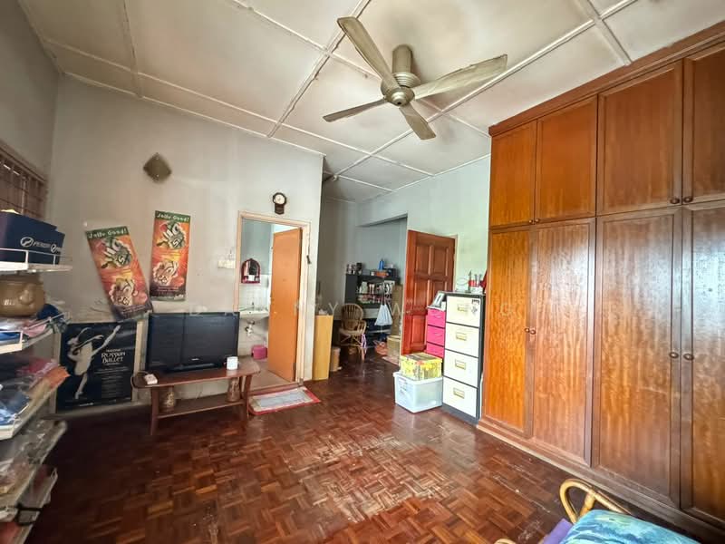 2-storey Terraced House for Sale in Taman Daya (Kepong) - Danny Wong - Interior - PropertyGuru.com.my