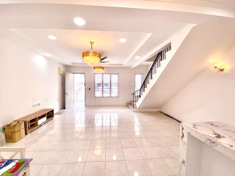 2-storey Terraced House for Sale in Semenyih (Selangor) - Nor Azdlin Adnan - Living Room - PropertyGuru.com.my
