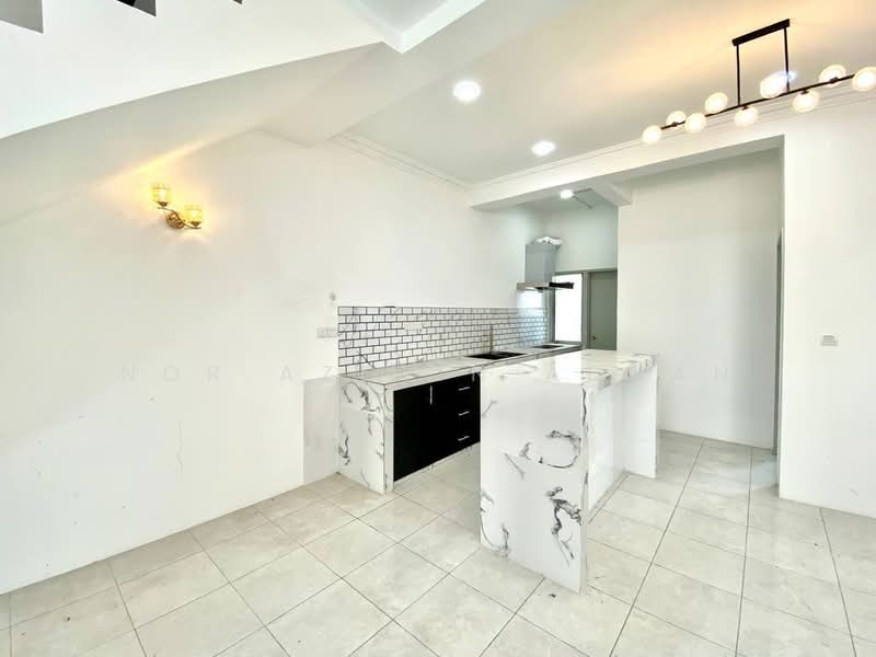 2-storey Terraced House for Sale in Semenyih (Selangor) - Nor Azdlin Adnan - Kitchen - PropertyGuru.com.my