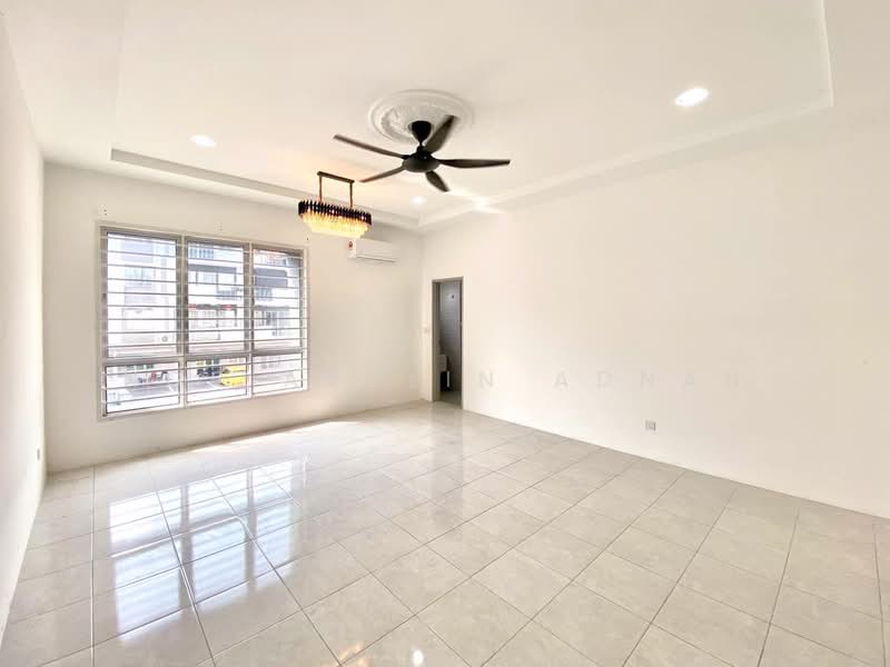 2-storey Terraced House for Sale in Semenyih (Selangor) - Nor Azdlin Adnan - Living Room - PropertyGuru.com.my