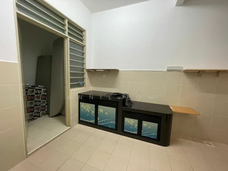 Cluster House for Sale in Skudai (Johor) - Annie Low - Kitchen - PropertyGuru.com.my