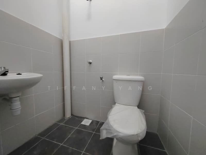 2-storey Terraced House for Sale in Taman Kundang Jaya (Rawang) - Tiffany Yang - Bathroom - PropertyGuru.com.my