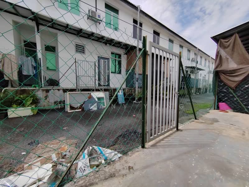 2-storey Terraced House for Sale in Taman Kundang Jaya (Rawang) - Tiffany Yang - Backyard - PropertyGuru.com.my