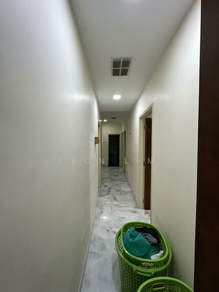 Cluster House for Sale in Taman Putra Perdana (Puchong) - Leon Lim - Corridor - PropertyGuru.com.my