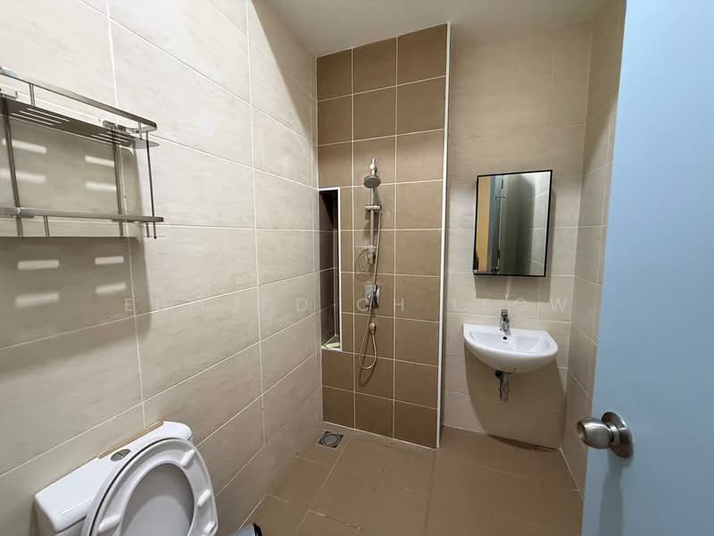 Rumah Teres 2 Tingkat untuk Disewa di Rawang (Selangor) - Edmund CH Leow - Bathroom - PropertyGuru.com.my