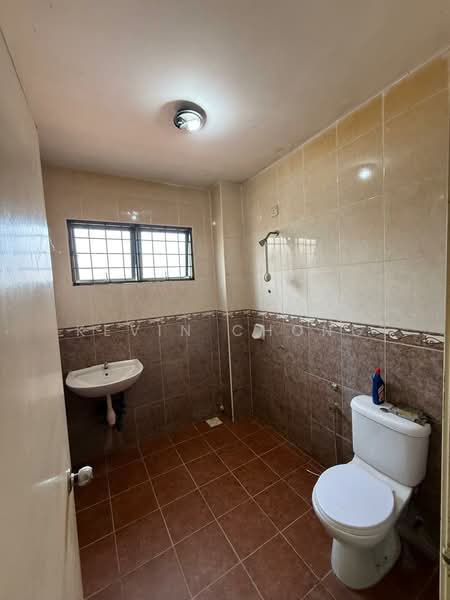 2.5-storey Terraced House for Sale in Kota Warisan (Sepang) - Kevin Chong - Bathroom - PropertyGuru.com.my