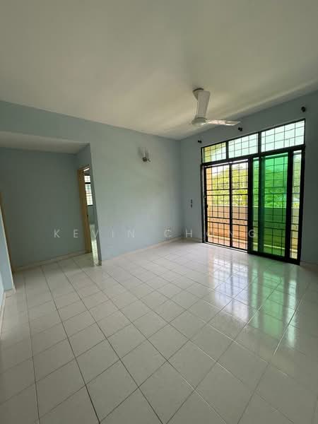 2.5-storey Terraced House for Sale in Kota Warisan (Sepang) - Kevin Chong - Living Room - PropertyGuru.com.my
