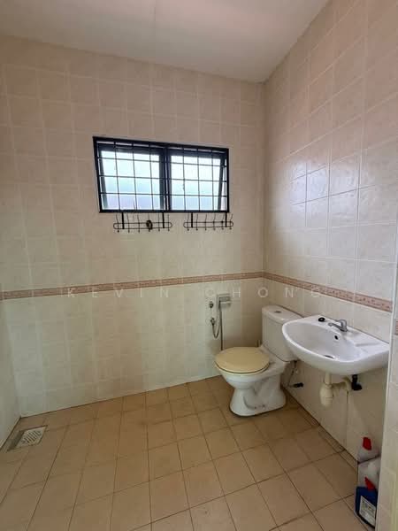 2.5-storey Terraced House for Sale in Kota Warisan (Sepang) - Kevin Chong - Bathroom - PropertyGuru.com.my