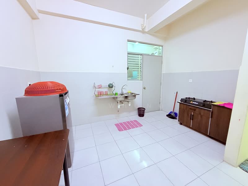 Kondominium untuk Disewa di Kelisa Residence - SP Whong - Kitchen - PropertyGuru.com.my