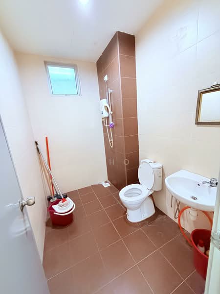 Kondominium untuk Disewa di Kelisa Residence - SP Whong - Bathroom - PropertyGuru.com.my