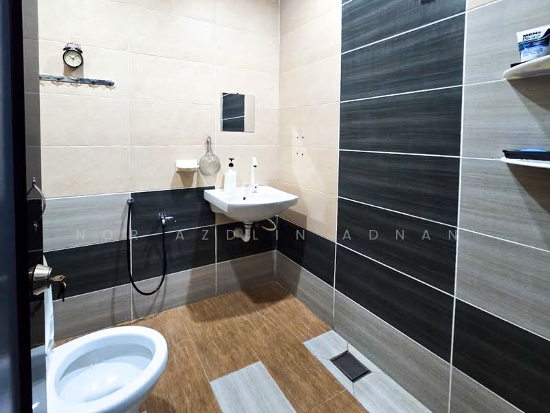 Bungalow for Sale in Bandar Seri Putra (Bangi) - Nor Azdlin Adnan - Bathroom - PropertyGuru.com.my