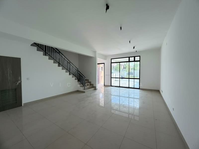 2-storey Terraced House for Sale in Johor Bahru (Johor) - Victor Chia - Living Room - PropertyGuru.com.my