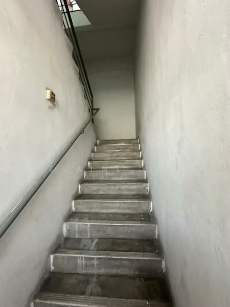 Factory for Rent in Bandar Pinggiran Subang (Shah Alam) - Elaine Yap - Corridor - PropertyGuru.com.my