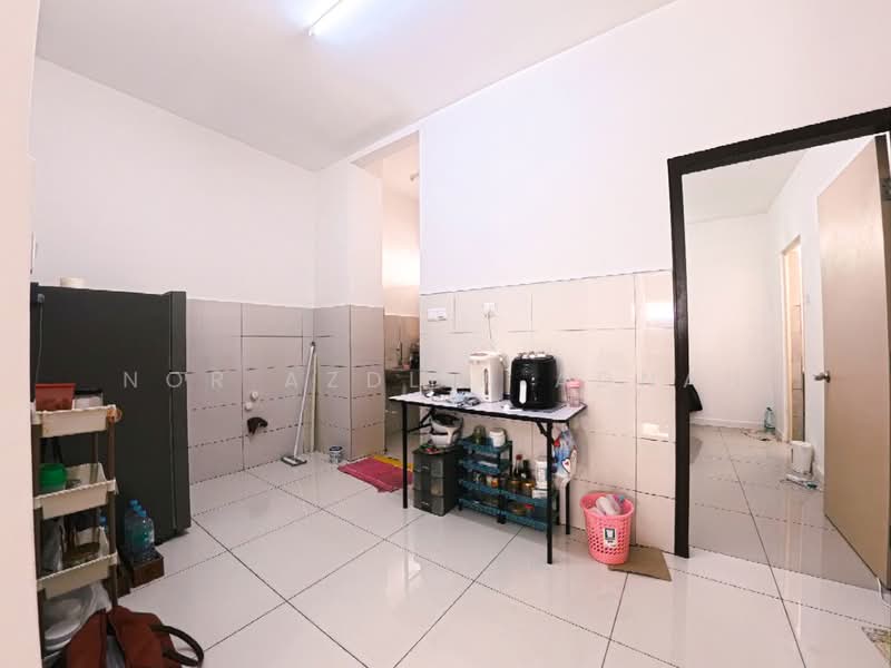 2-storey Terraced House for Sale in Semenyih (Selangor) - Nor Azdlin Adnan - Kitchen - PropertyGuru.com.my