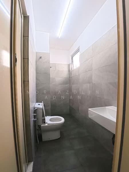 2-storey Terraced House for Sale in Semenyih (Selangor) - Nor Azdlin Adnan - Bathroom - PropertyGuru.com.my