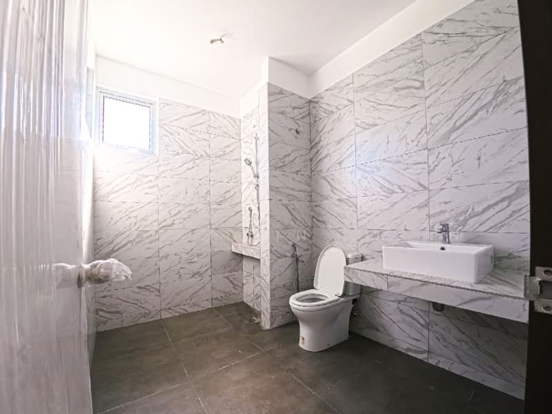 2-storey Terraced House for Sale in Semenyih (Selangor) - Nor Azdlin Adnan - Bathroom - PropertyGuru.com.my