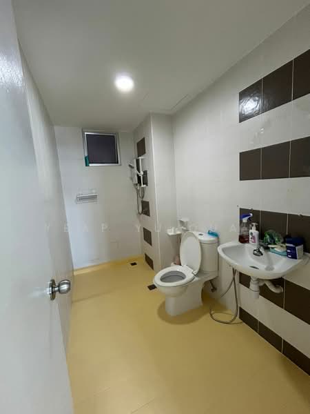 Kondominium untuk Dijual di The Golden Triangle Condominium - Yeap Yu Quan - Bathroom - PropertyGuru.com.my