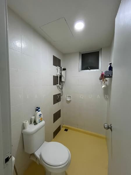 Kondominium untuk Dijual di The Golden Triangle Condominium - Yeap Yu Quan - Bathroom - PropertyGuru.com.my