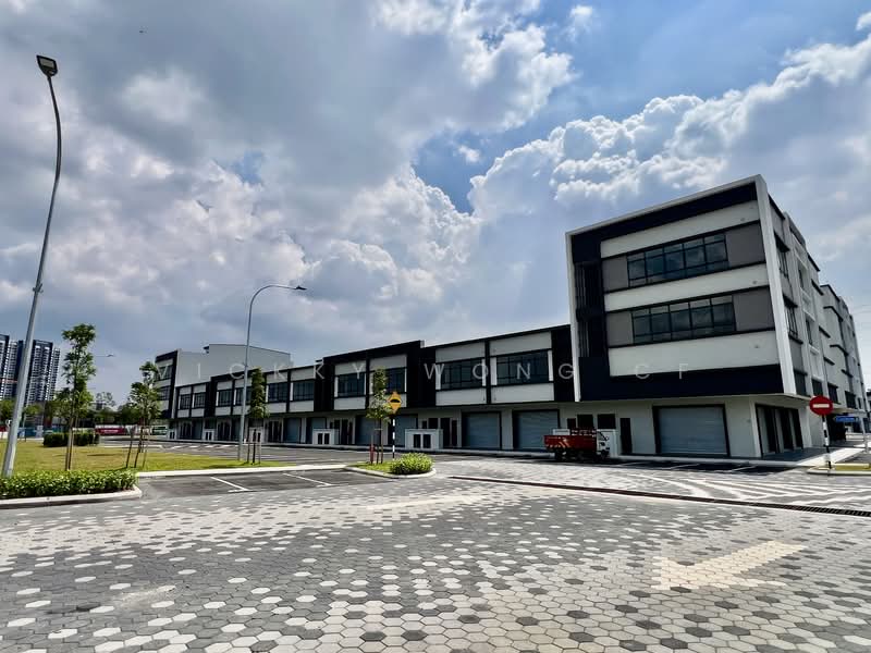 Kedai untuk Disewa di Bandar Saujana Putra (Tanjong Duabelas) - Vickky Wong CF - Exterior - PropertyGuru.com.my