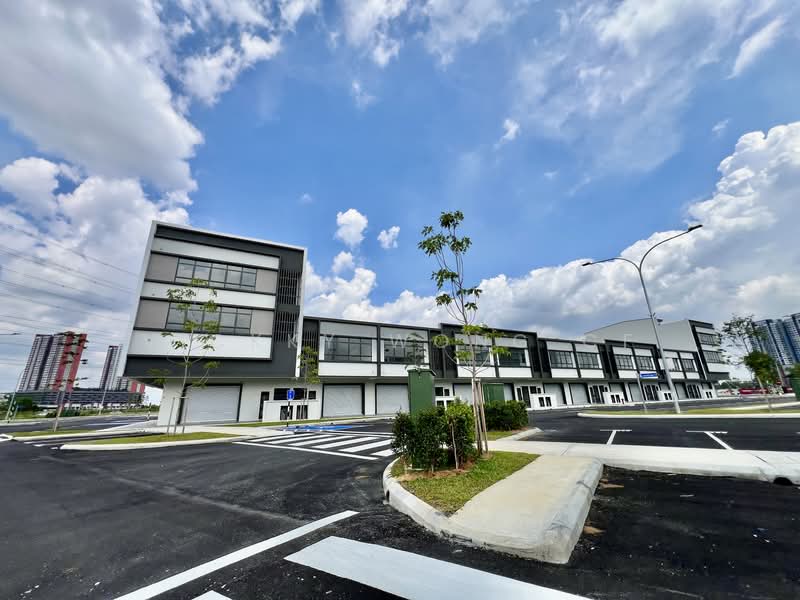 Kedai untuk Disewa di Bandar Saujana Putra (Tanjong Duabelas) - Vickky Wong CF - Exterior - PropertyGuru.com.my