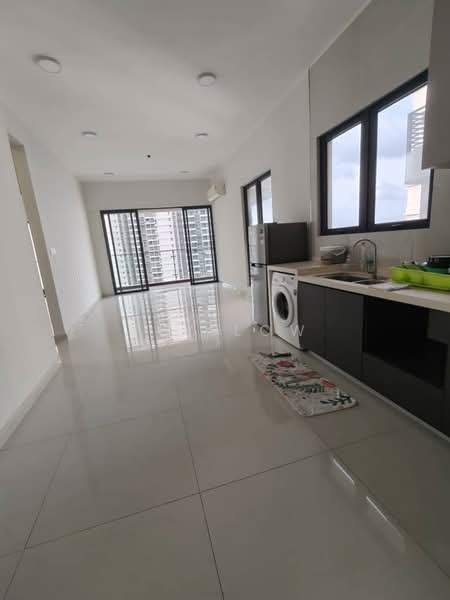 Condominium for Sale at Amberside @ Country Garden Danga Bay - Ivy Low - Living Room - PropertyGuru.com.my