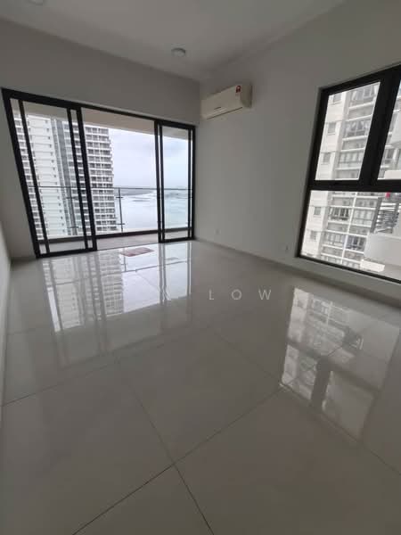 Condominium for Sale at Amberside @ Country Garden Danga Bay - Ivy Low - Balcony - PropertyGuru.com.my