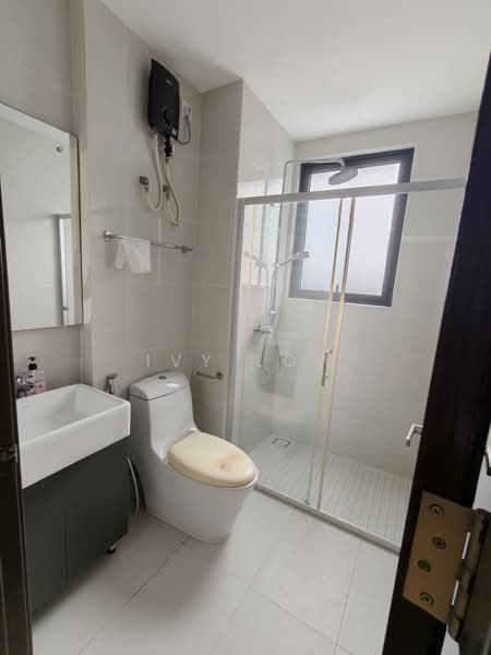 Condominium for Sale at Amberside @ Country Garden Danga Bay - Ivy Low - Bathroom - PropertyGuru.com.my