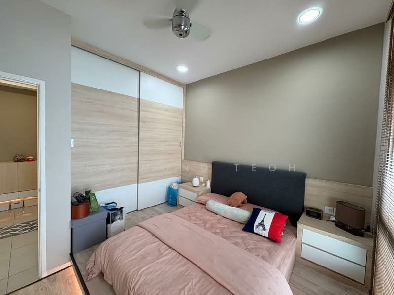 Kondominium untuk Dijual di The Peak Residences - Raymond Teoh - Bedroom - PropertyGuru.com.my
