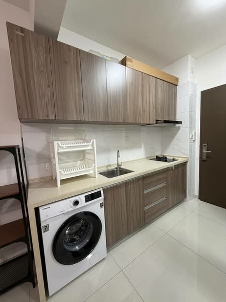 Service Residence for Rent at Country Garden Central Park - Eldwin Soh - Kitchen - PropertyGuru.com.my