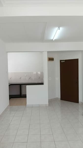 Apartment for Sale at Vista Seri Alam - Ivy Low - Kitchen - PropertyGuru.com.my