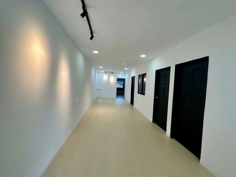Rumah Teres 1 Tingkat untuk Dijual di Taman Mutiara (Ulu Tiram) - Tomi Yap - Corridor - PropertyGuru.com.my