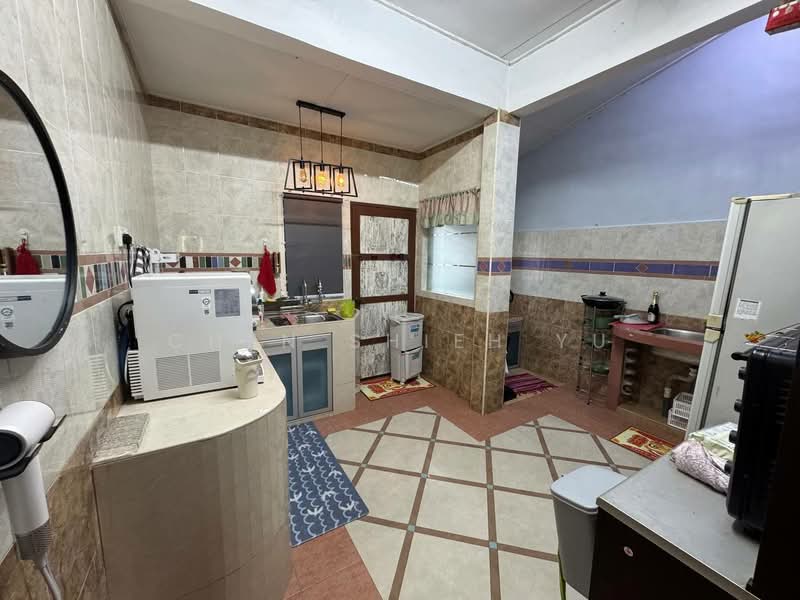 Rumah Teres 1 Tingkat untuk Dijual di Bandar Putra (Kulai) - Chen Shieh Yu - Kitchen - PropertyGuru.com.my