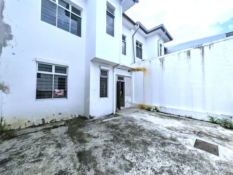 2-storey Terraced House for Sale in Taman Pelangi Indah (Ulu Tiram) - Karl Lim - Exterior - PropertyGuru.com.my