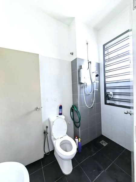 2-storey Terraced House for Sale in Taman Pelangi Indah (Ulu Tiram) - Karl Lim - Bathroom - PropertyGuru.com.my