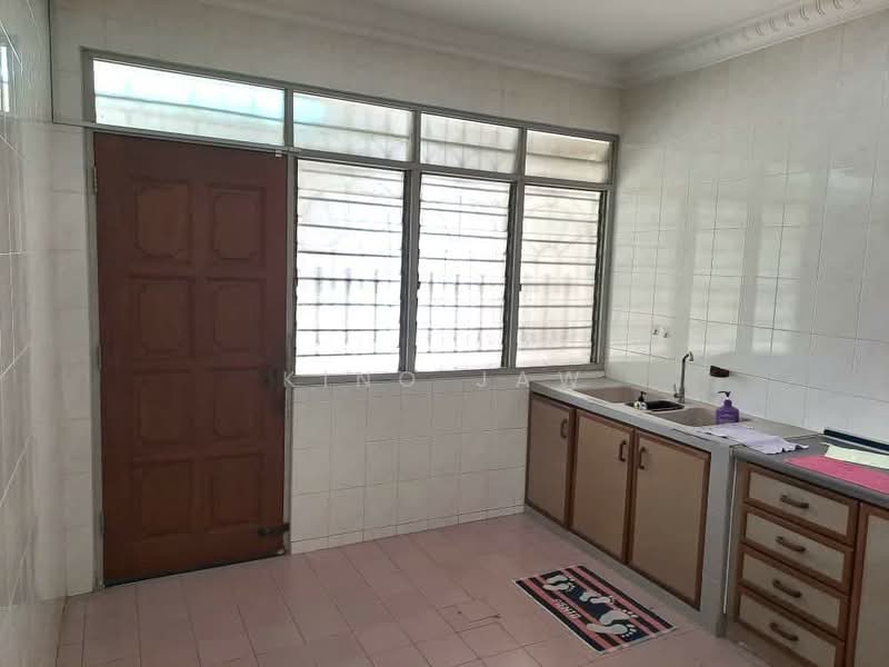 Semi-Detached House for Sale in Taman Pelangi (Johor Bahru) - Kino Jaw - Kitchen - PropertyGuru.com.my