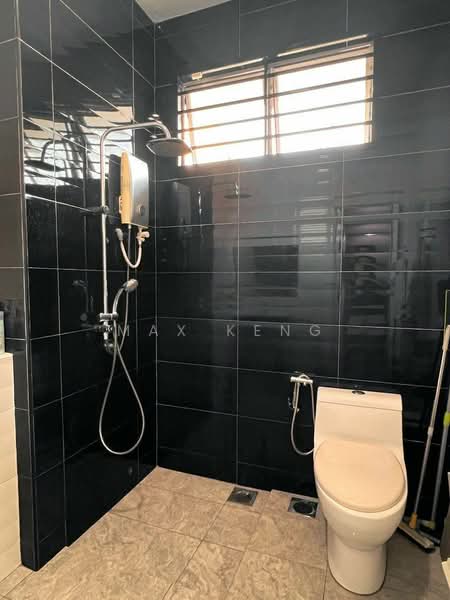 Rumah Teres 1.5 Tingkat untuk Dijual di Ulu Tiram (Johor) - Max Keng - Bathroom - PropertyGuru.com.my