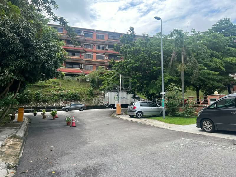 Rumah Teres 2 Tingkat untuk Disewa di Taman Universiti Indah (Seri Kembangan) - Dennix Chin - Exterior - PropertyGuru.com.my