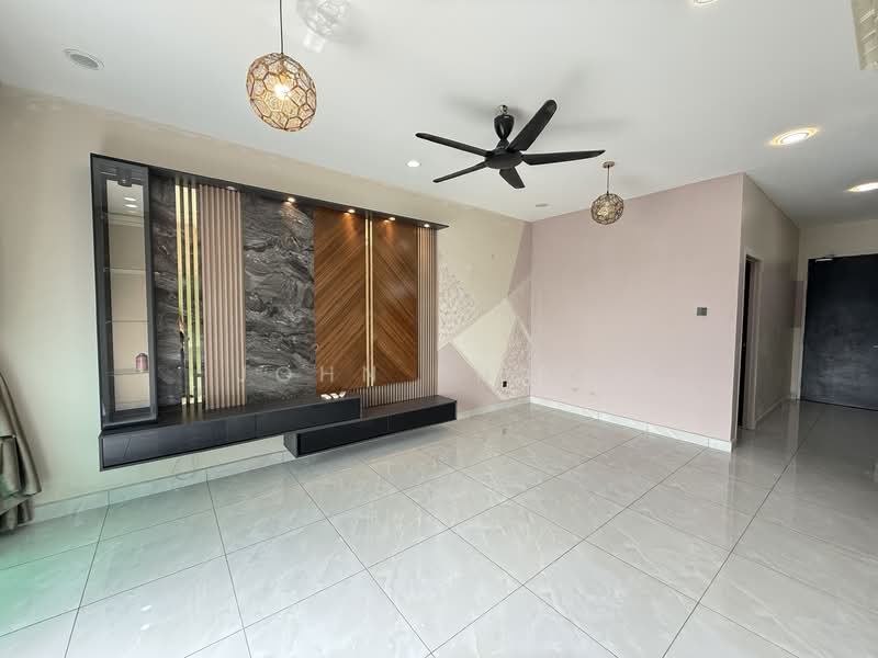 Servis Apartment untuk Dijual di Sky Peak Residences - John Pharn - Living Room - PropertyGuru.com.my