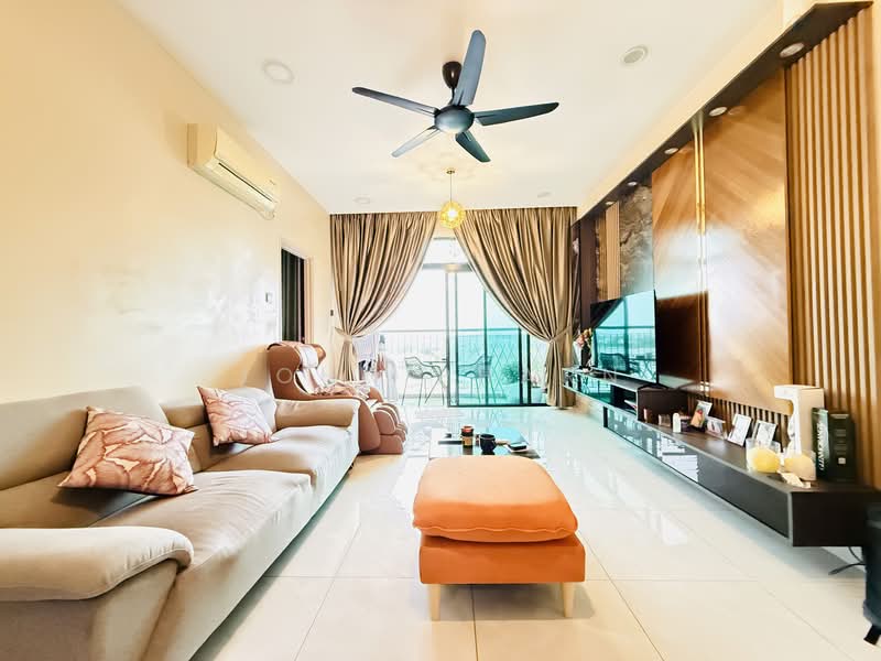 Servis Apartment untuk Dijual di Sky Peak Residences - John Pharn - Living Room - PropertyGuru.com.my